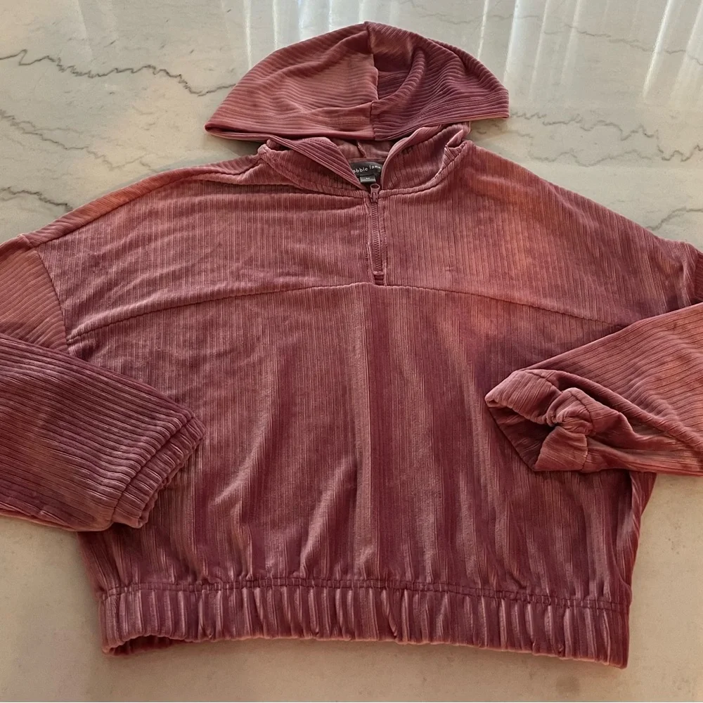 NWOT Chic Pink Velvet Hoodie‎ - Picture 2 of 6